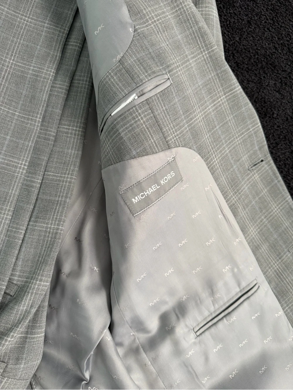 NEW Michael kors Light Gray Plaid Men's suit